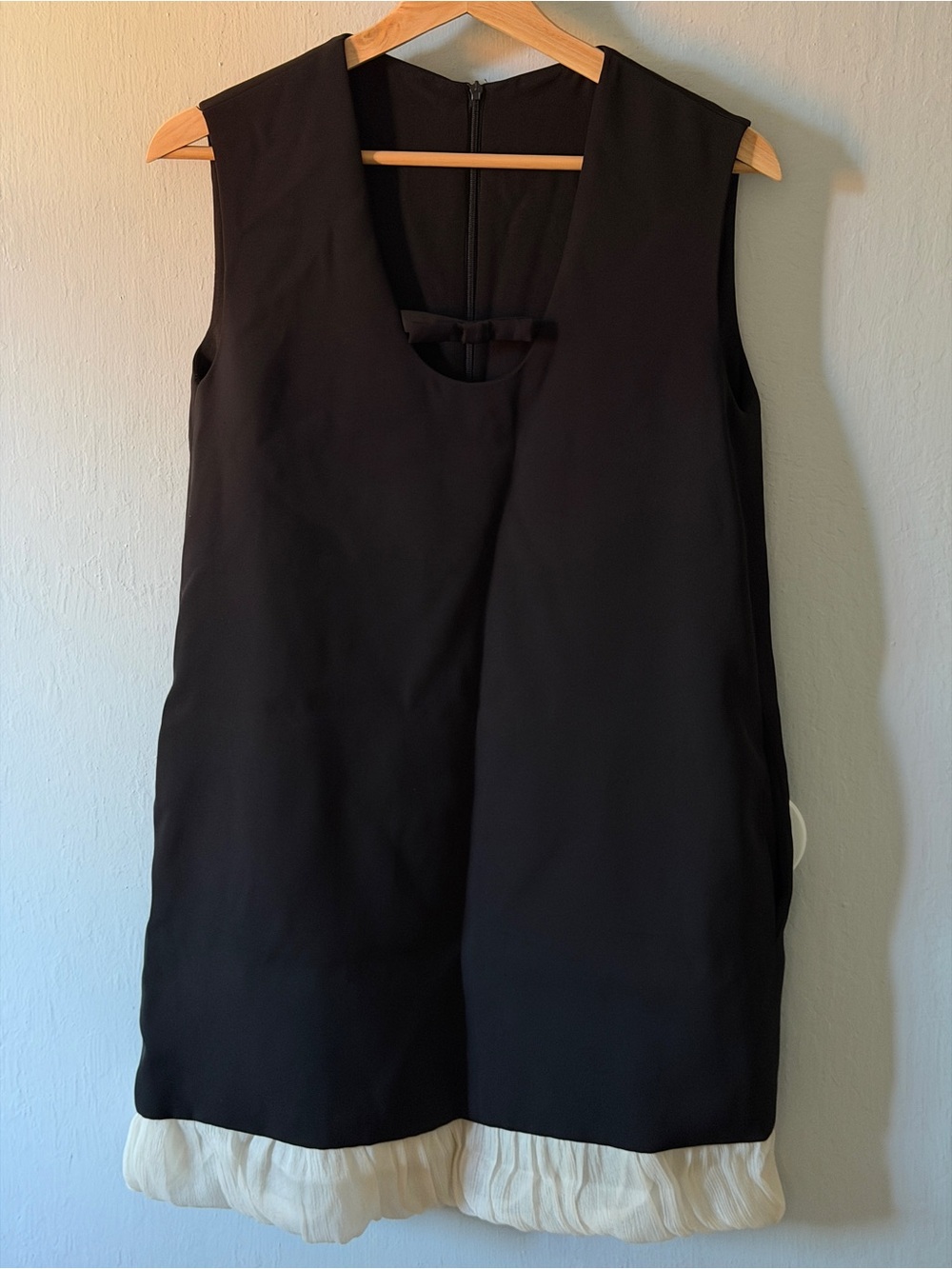 Sleeveless Black Dress with Cream Hem